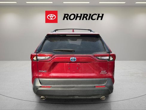 Certified 2024 Toyota RAV4 XLE w/ Convenience Package image 7