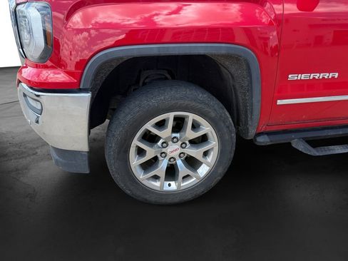 Used 2018 GMC Sierra 1500 SLT w/ SLT Premium Package AWD/4WD image 9