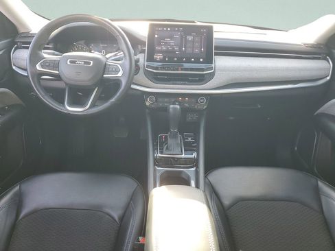 Used 2022 Jeep Compass Latitude w/ Convenience Group FWD image 11