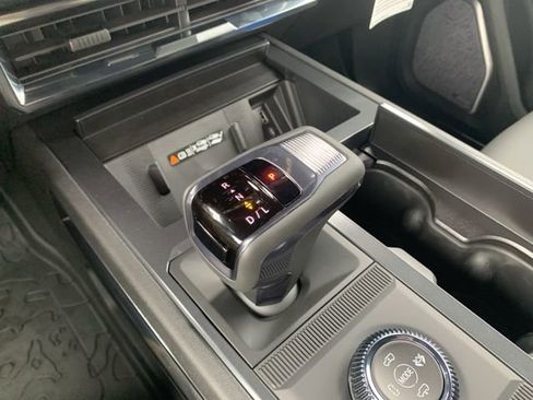 New 2026 GMC Hummer EV SUV image 19