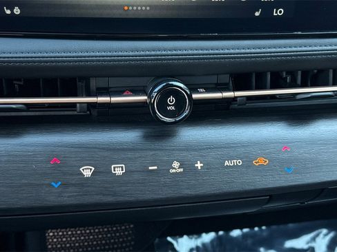 Certified 2023 Nissan Ariya AWD image 20