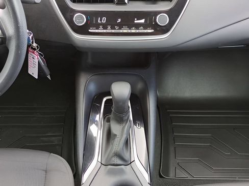Used 2023 Toyota Corolla LE FWD image 14