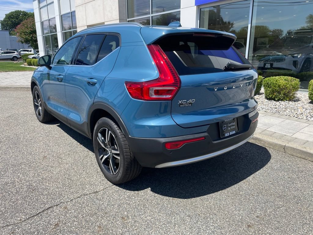 Used 2025 Volvo XC40 B5 Core AWD/4WD image 3