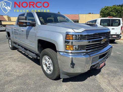 Used 2018 Chevrolet Silverado 2500 LT image 2