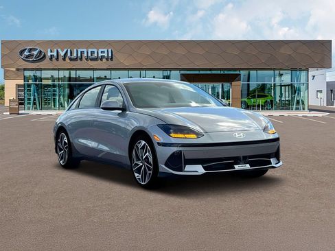 New 2025 Hyundai Ioniq 6 SEL RWD image 11