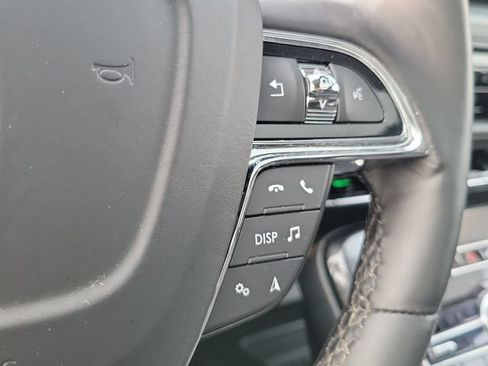 Used 2023 Lincoln Nautilus Reserve AWD/4WD image 17