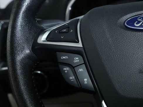 Used 2019 Ford Edge Titanium w/ Equipment Group 301A AWD/4WD image 24