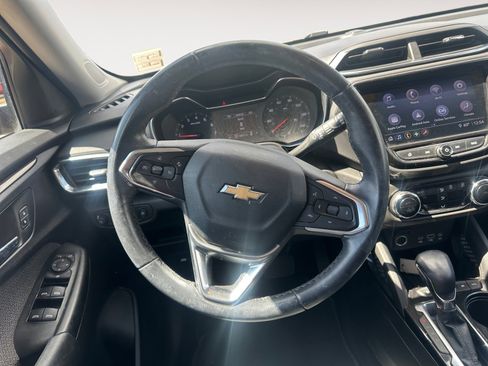 Used 2021 Chevrolet TrailBlazer LT w/ Premium Seating Package AWD/4WD image 12