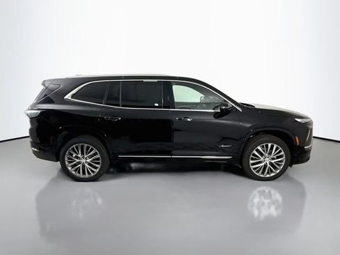 Used 2026 Buick Enclave Avenir w/ Super Cruise Package AWD/4WD image 9