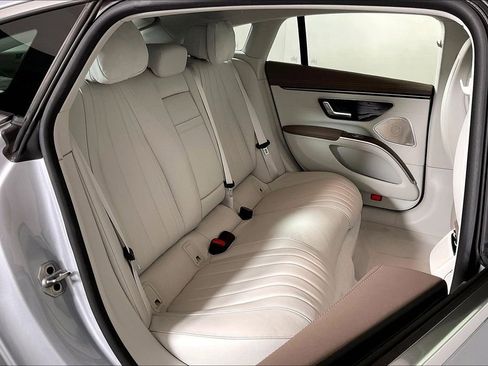 Used 2022 Mercedes-Benz EQS 580 4MATIC Sedan image 25