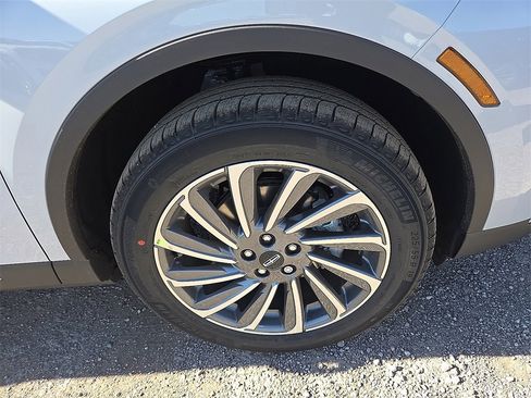 New 2026 Lincoln Corsair Reserve image 7