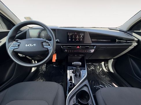 Used 2025 Kia Niro LX FWD image 11