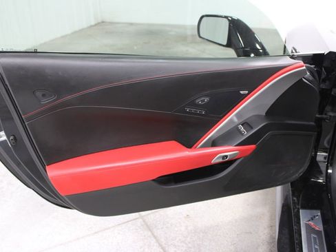Used 2017 Chevrolet Corvette Stingray Coupe RWD image 24