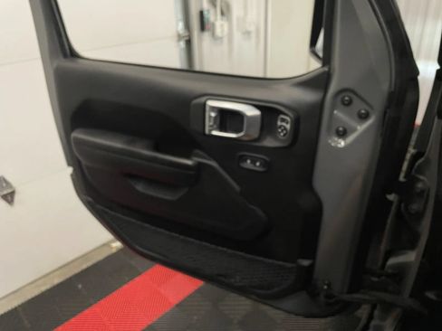 Used 2021 Jeep Wrangler Unlimited Sport AWD/4WD image 29