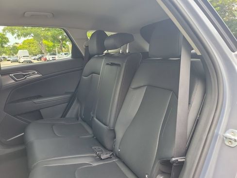 Used 2023 Kia Sportage EX FWD image 8