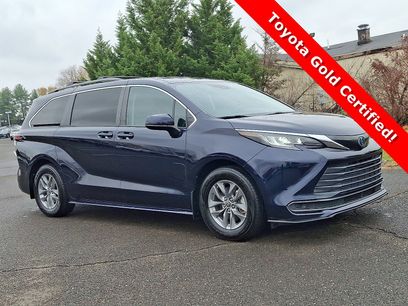 Certified 2022 Toyota Sienna LE