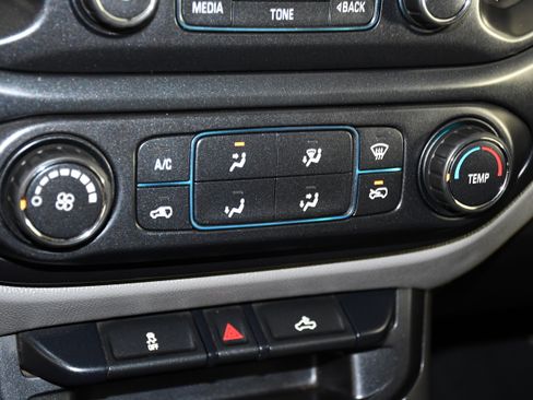Used 2015 Chevrolet Colorado W/T RWD image 32