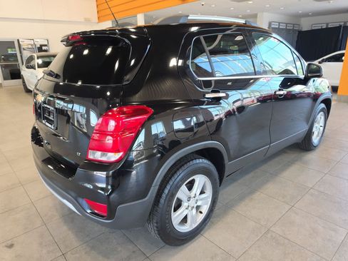 Used 2020 Chevrolet Trax LT w/ LT Convenience Package FWD image 7