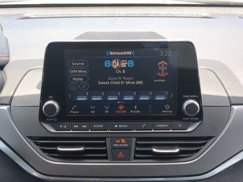Used 2024 Nissan Altima 2.5 SR FWD image 19