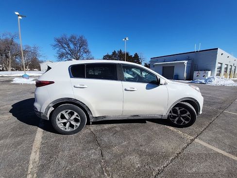 Used 2021 Kia Sportage LX image 4
