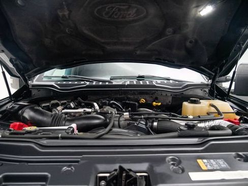 Used 2018 Ford F250 XLT w/ Snow Plow Prep Package AWD/4WD image 13