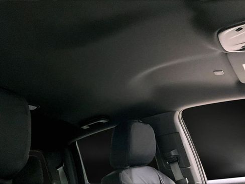 Used 2024 Chevrolet Colorado W/T image 27