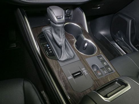 New 2026 Toyota Highlander Platinum image 23