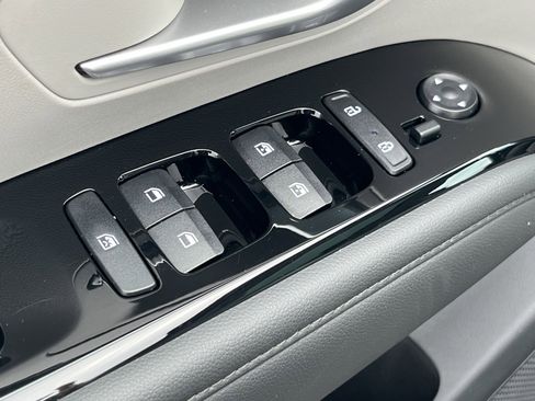 Used 2024 Hyundai Tucson Limited image 19