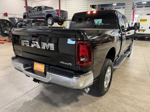 Certified 2026 RAM 2500 Big Horn AWD/4WD image 27