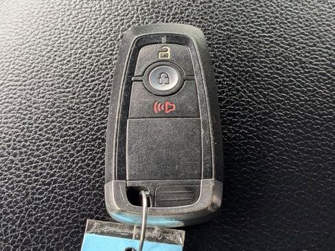 Used 2020 Ford F150 Lariat image 28