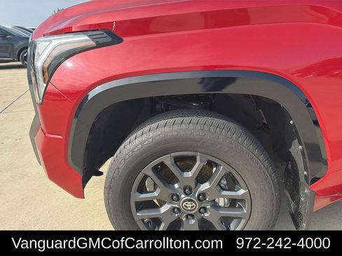 Used 2025 Toyota Tundra Platinum AWD/4WD image 21