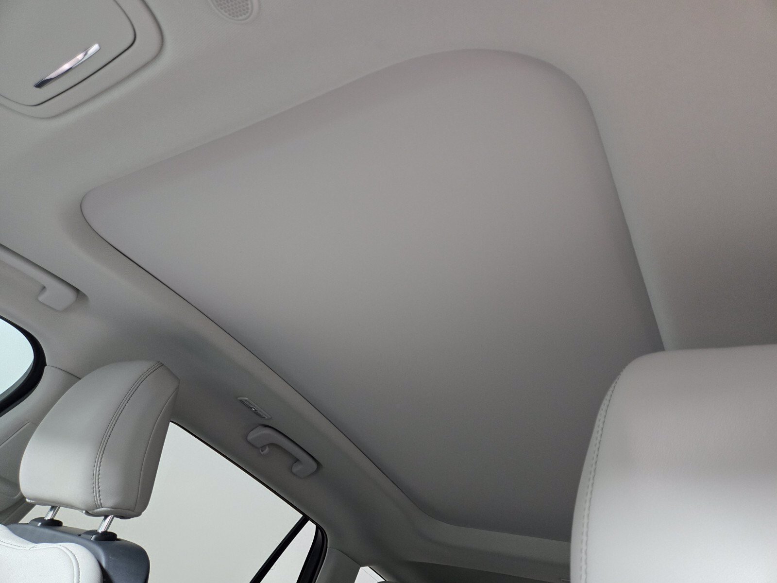 New 2026 Lincoln Aviator AWD w/ Jet Appearance Package image 12