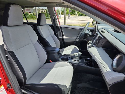 Used 2017 Toyota RAV4 XLE FWD image 20