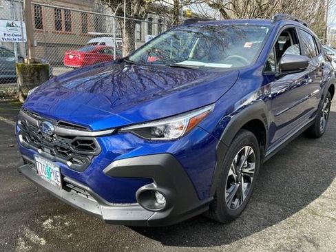 Used 2024 Subaru Crosstrek 2.0i Premium image 2