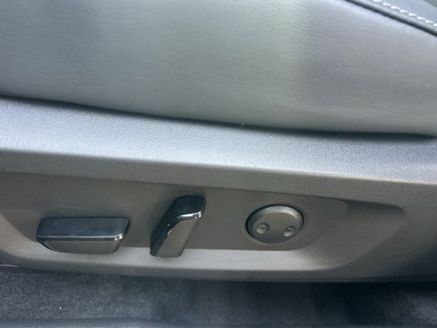 New 2026 Mitsubishi Outlander LE FWD image 14