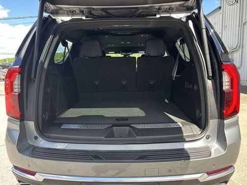 Used 2025 GMC Yukon XL Denali AWD/4WD image 22