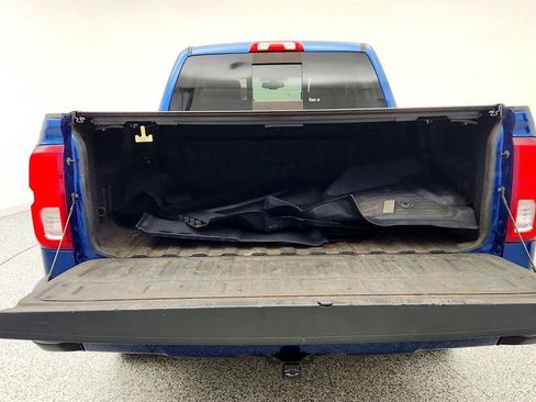 Used 2018 Chevrolet Silverado 1500 LTZ Z71 w/ LTZ Plus Package AWD/4WD image 22