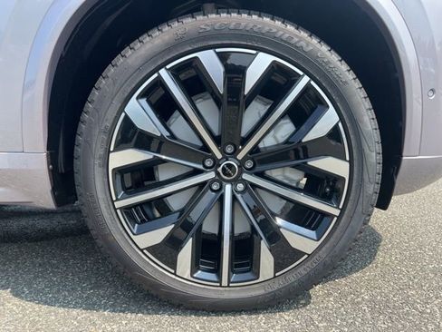 New 2026 Volvo XC90 B6 Plus w/ Protection Package Premier AWD/4WD image 9