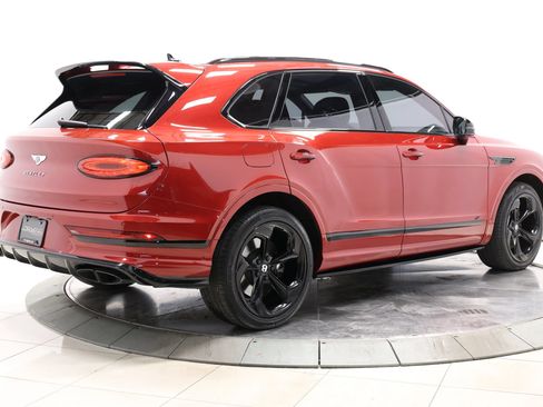 Used 2022 Bentley Bentayga AWD/4WD image 4