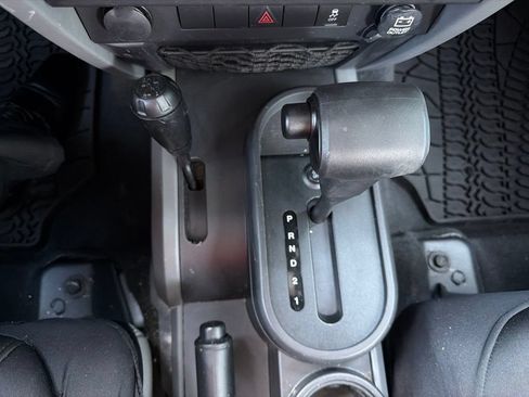 Used 2010 Jeep Wrangler Sport AWD/4WD image 10