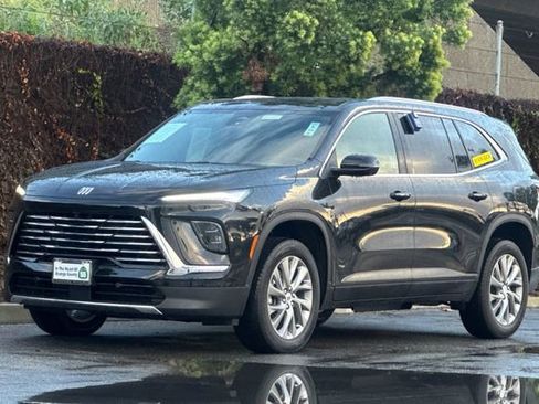 Used 2025 Buick Enclave Preferred image 8