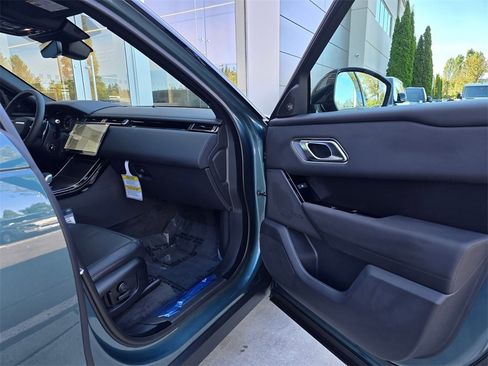 New 2026 Land Rover Range Rover Velar Dynamic SE image 30