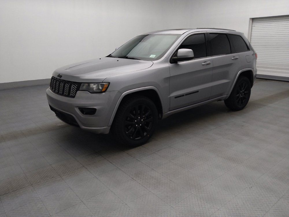 Used 2020 Jeep Grand Cherokee Altitude AWD/4WD image 2