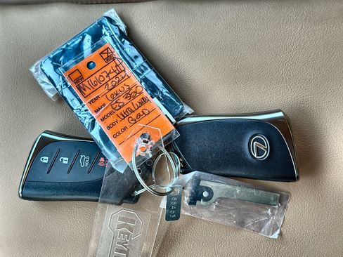Used 2024 Lexus ES 350 Ultra Luxury w/ Accessory Package (Z2) FWD image 25