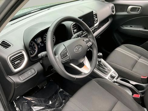 Used 2021 Hyundai Venue SEL w/ Premium Package FWD image 18