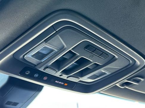 Used 2023 GMC Sierra 2500 Denali w/ Denali Ultimate Package AWD/4WD image 24