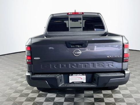 Used 2022 Nissan Frontier SV AWD/4WD image 7