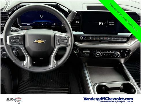 Used 2025 Chevrolet Silverado 2500 LTZ w/ LTZ Convenience Package AWD/4WD image 11