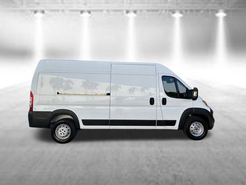 Used 2023 RAM ProMaster 2500 FWD image 8