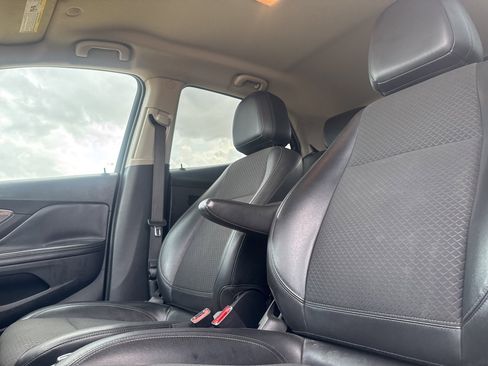 Used 2022 Buick Encore Preferred image 37